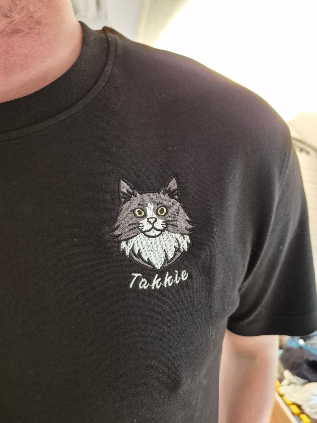 Aswit shirt met geborduurde dier